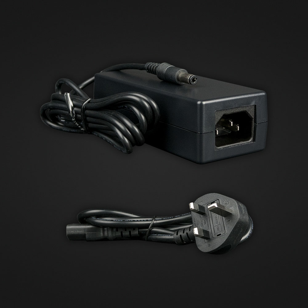 002A - AC110-240v - DC19v Power Adapter_UK